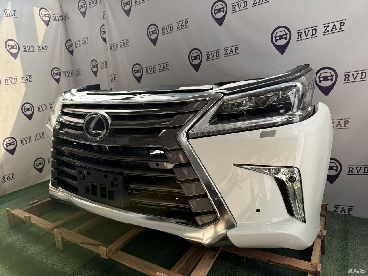 Ноускат Lexus LX 570 J200 (2015-2023) в отличном состоянии. Комплект: бампер, фары, радиатор, решетка, вентилятор.