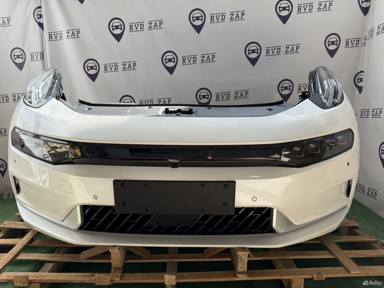 Ноускат для Zeekr 001 (2021-2024) в отличном состоянии. В наличии, отправка любой ТК, гибкие условия оплаты и скидки.