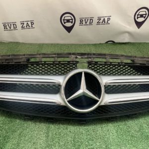 Решетка радиатора под камеру для Mercedes-Benz E-class AMG w213, оригинал, состояние близкое к идеальному.