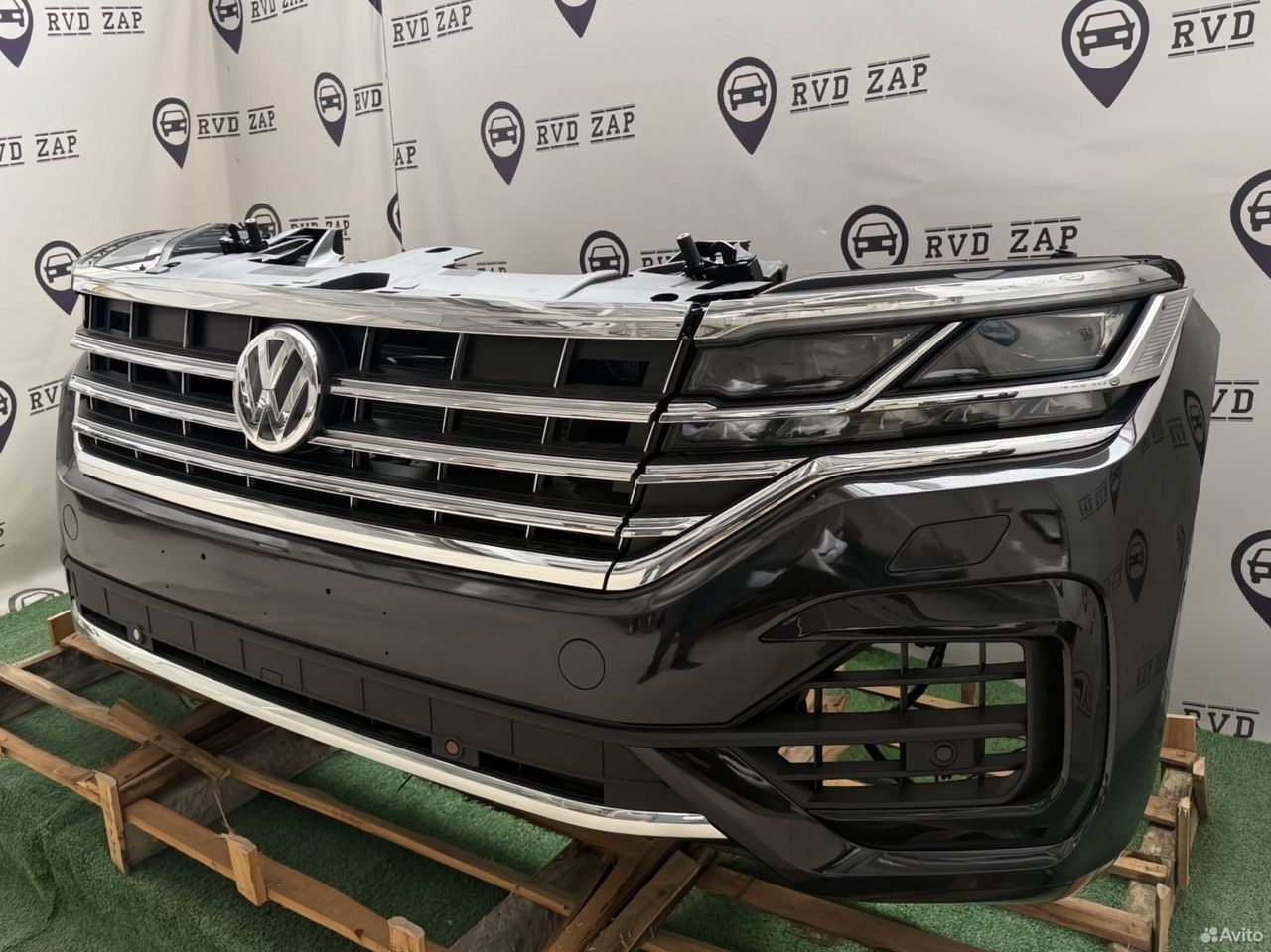 Ноускат Volkswagen Touareg III R-Line в наличии. Отличное состояние, комплектность на фото. Доступна доставка и разные формы оплаты.